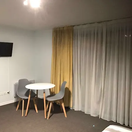 17 Avenue Des Fleurs Apartment